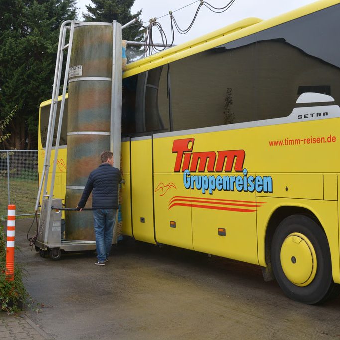 Waschvorgang eines Buses